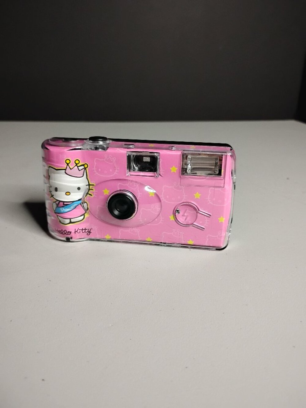 Vintage Hello Kitty Sanrio Collectible Single Use 35mm Flash Camera